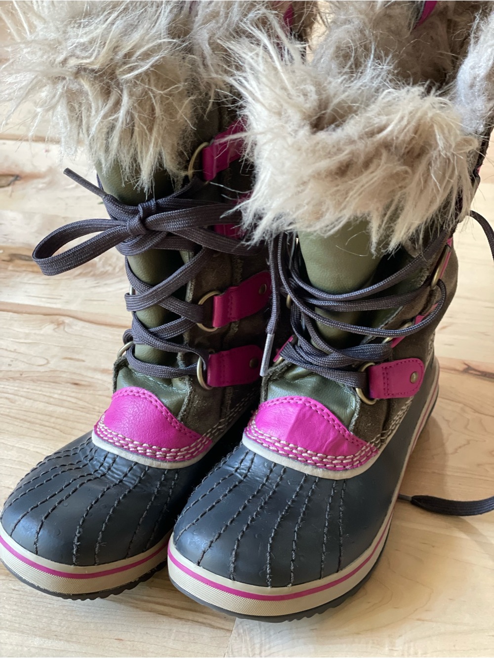 Sorel Kids Winter Carnival Snow Boots Size 1 Pink & Olive Waterproof